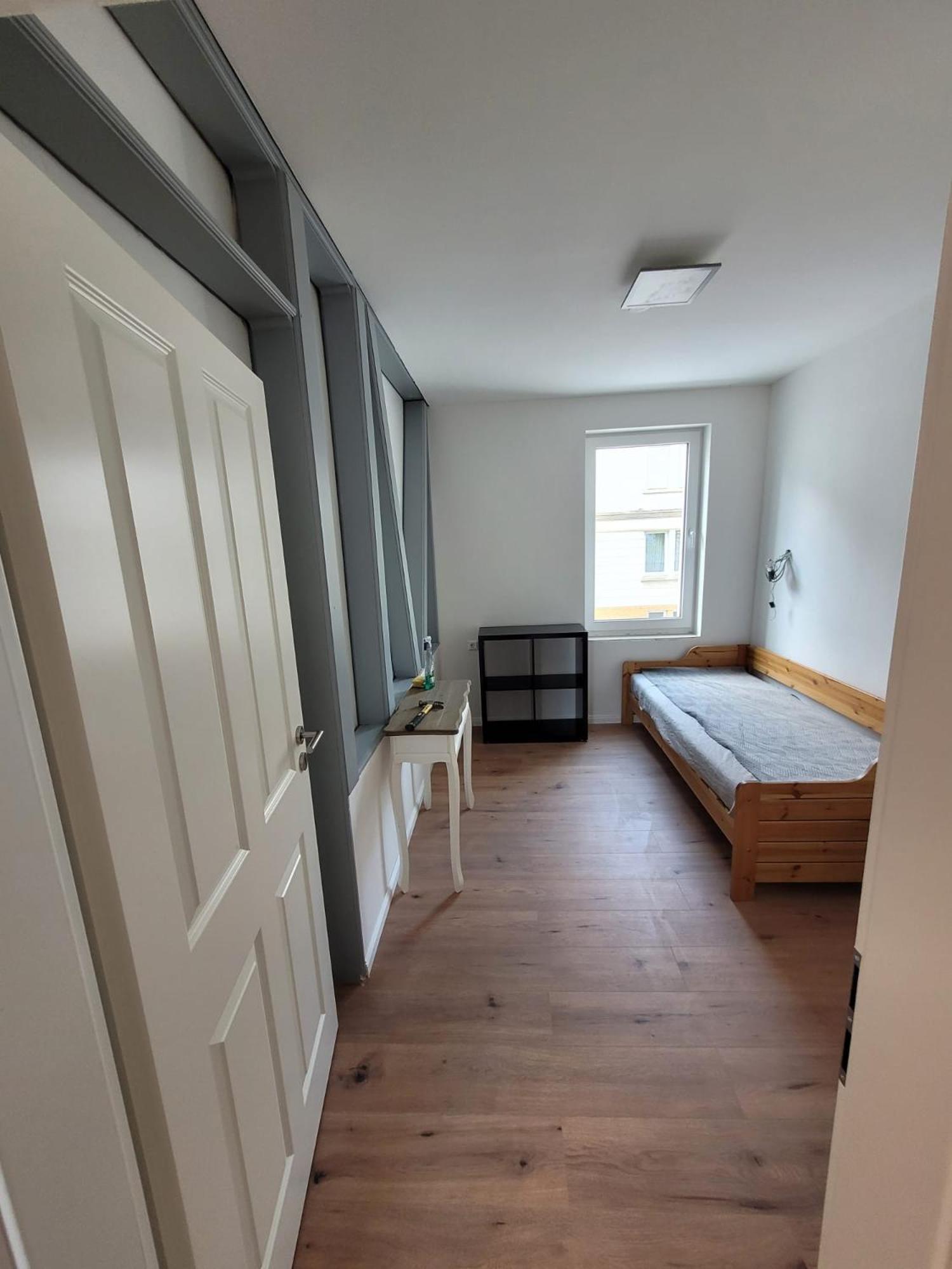 Schoene 3,5 Zimmer Handwerkerwohnung Free Parking Gute Lage Альбштадт Экстерьер фото